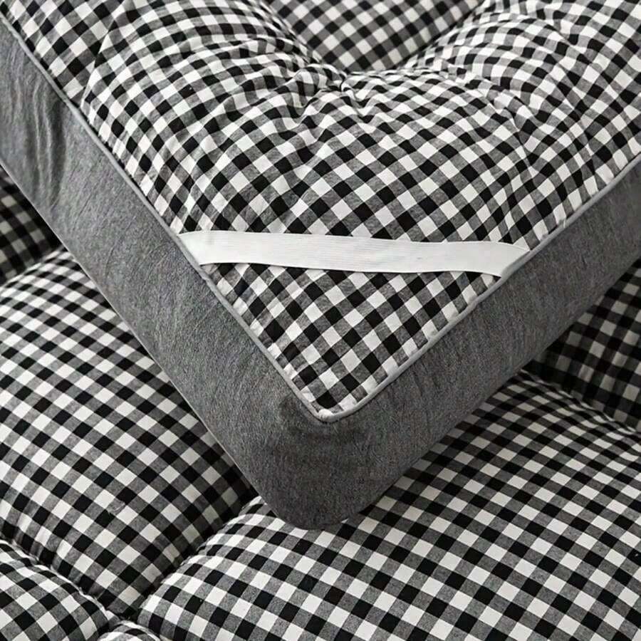 Thick Quilted Mattress Topper - Soft, Warm, Breathable Fiber Filling - Non-Waterproof, Woven Fabric Mattress Topper - Available In All SeasonsIdeal For Bedroom, Guest Room, Dorm - 6-8cm Thickness
